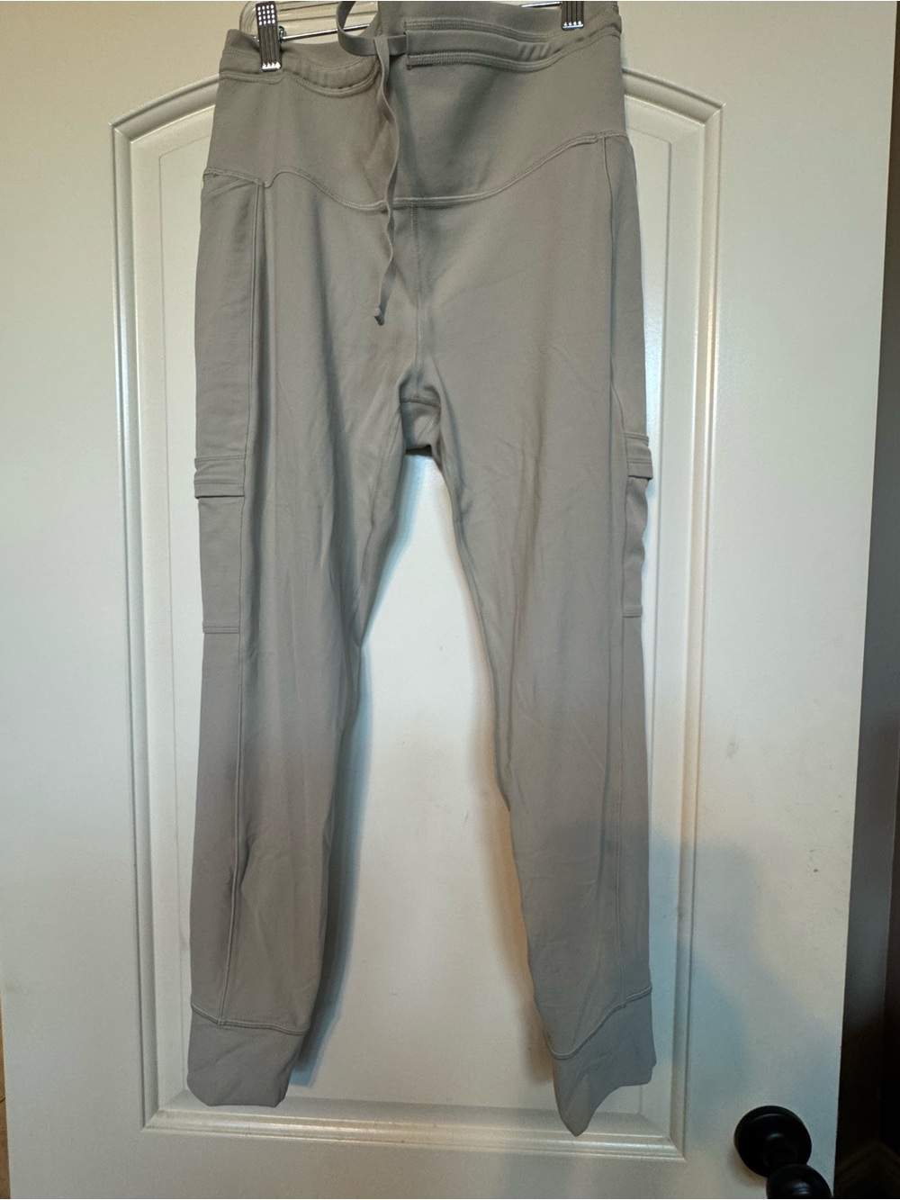 Athleta Men's Jogger Sweatpants in Light Gray